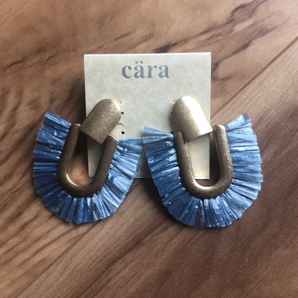 💖HP 4/6💖Cara light blue tassel  earrings. - Picture 2 of 5